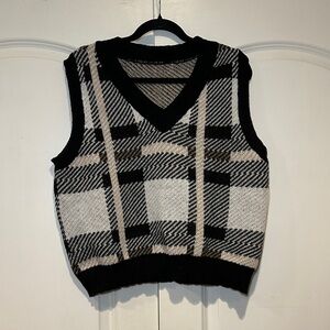 SHEIN Black and White Plaid V-Neck Sweater Vest